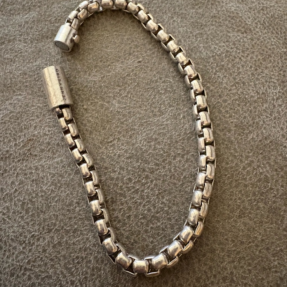 GUC Jenny Bird silver bracelet. 7 inches